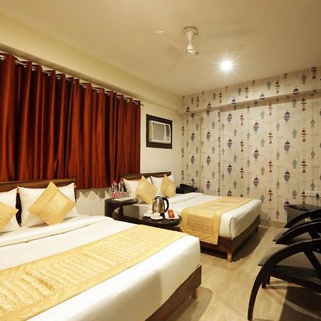 Hotel Airport Star New Delhi Exterior photo